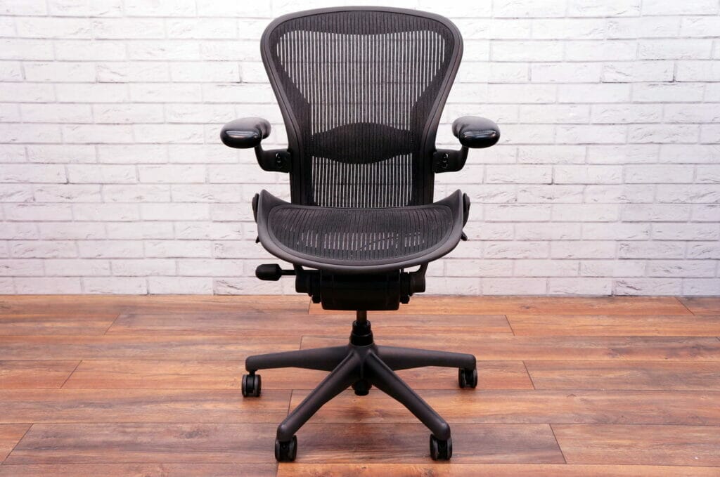 BEST OFFICE CHAIR FOR LOWER BACK AND HIP PAIN